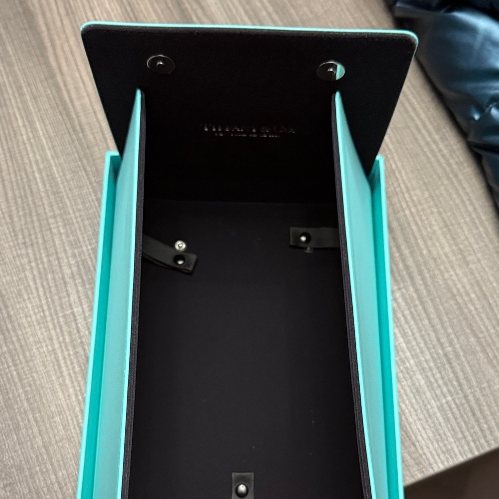 Tiffany & Co. Turquoise Large Leather Jewelry Organizer - Picture 2 of 6